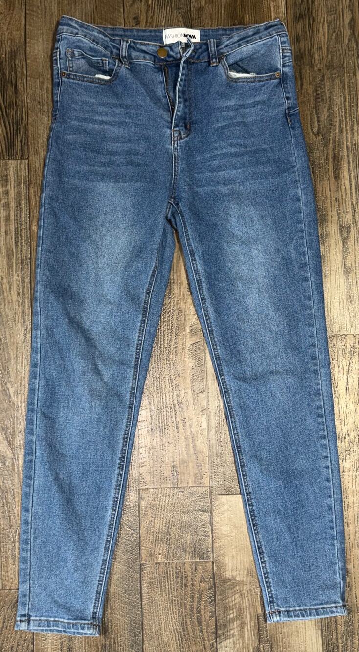 Fashion Nova Blue Denim Jeans Zip Fly Button Closure Five Pocket